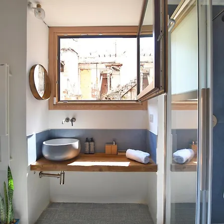 Iflat Casa Di Design Nella Piazzetta Daire