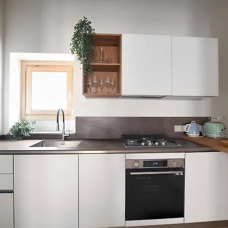 Iflat Casa Di Design Nella Piazzetta Daire *