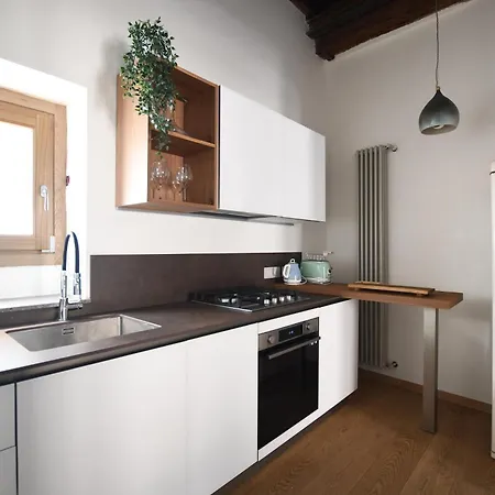 Iflat Casa Di Design Nella Piazzetta *